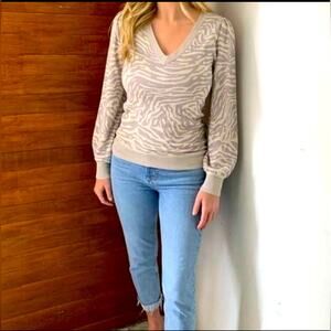 ANNA CATE NWT AMY zebra print sweater